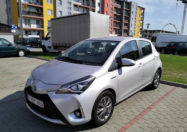 toyota Toyota Yaris cena 47900 przebieg: 121000, rok produkcji 2018 z Warszawa